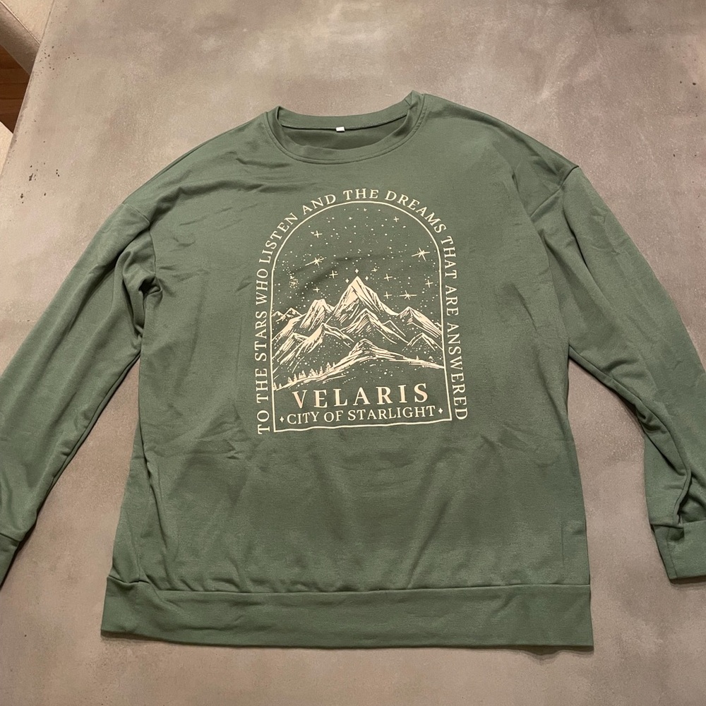 Green Velaris Graphic Sweatshirt